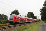 Doppelstock-Regionalzug auf dem Weg nach Hannover. Aufgenommen am 17. August 2017 bei Drverden.