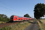Doppelstock Regionalzug auf dem Weg nach Hannover am 26. Juni 2020 bei Drverden.