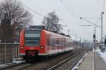 425 552-7 war am 12. Februar 2013 von Rosenheim nach Kufstein unterwegs. Aufgenommen in Pfraundorf.