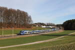 430 018 und 430 008 auf dem Weg nach Mnchen am 28. Dezember 20223 bei Axdorf im Chiemgau.