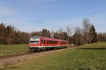 br-628-928/682119/628-586-marktl-war-am-8 628 586 'Marktl' war am 8. Dezember 2019 auf der 'Chiemgau-Bahn' zwischen Prien und Aschau unterwegs. Hier kurz vor dem Haltepunkt 'Vachendorf' aufgenommen.