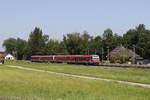 628 572 und 628 576 kurz nach der Einfahrt in Kirchanschring am 1. August 2020.