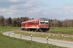 br-628-928/732852/928-673-der-westfrankenbahn-war-am 928 673 der 'Westfrankenbahn' war am 16. April 2021 auf der 'Chiemgau-Bahn' zwischen Prien am Chiemsee und Aschau im Chiemgau, hier bei Vachendorf, im Einsatz.