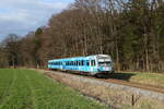628 423 war am 19. Mrz 2024 auf der  Chiemgau-Bahn  zwischen Prien am Chiemsee und Aschau im Chiemgau im Einsatz. Das Bild entstand kurz vor dem Haltepunkt  Umrathshausen Ort .