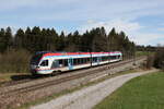 Bayerische Regiobahn/771341/427-361-der-bayerischen-regiobahn-aus 427 361 der 'Bayerischen Regiobahn' aus Freilassing kommend am 7. April 2022 bei Grabensttt im Chiemgau.