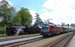  Oldtimer trifft auf Moderne  knnte man diese Bild nennen. Aufgenommen am 20. Mai 2013 im Bahnhof von Bad Endorf in Oberbayern. Die 638 1301 der  GEG  war am Pfingst-Wochenende auf der Lokalbahn-Strecke von Bad Endorf nach Obing im Pendelzug-Einsatz.