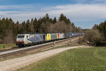 lokomotion-9/492114/189-907-189-920-und-185 189 907, 189 920 und 185 665 waren am 28. Mrz 2016 mit dem 'Intercombi'-Zug bei Sossau in Richtung Mnchen unterwegs.