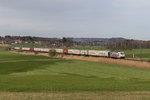 lokomotion-9/496087/185-666-mit-dem-ekol-zug-aus 185 666 mit dem 'Ekol'-Zug aus Mnchen kommend am 3. April 2016 bei Bernau am Chiemsee.