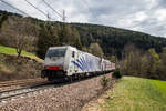 lokomotion-9/551215/186-441-auf-dem-weg-zum 186 441 auf dem Weg zum Brenner. aufgenommen am 7. April 2017 bei Novale an der Brenner-Sdrampe.