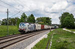 193 772 am 25. Mai 2017 mit dem  Ekol -Zug bei bersee am Chiemsee.