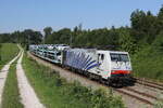 189 914 mit einem Autozug aus Mnchen kommend am 17. August 2023 bei Sossau.