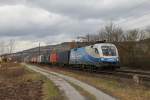 182 912-6 war am 21. Februar 2014 mit einem Containerzug bei Thngersheim im Maintal unterwegs.