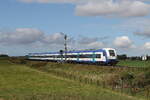 Nahverkehrszug aus Sylt kommend am 13. September 20223 bei Lehnshallig.