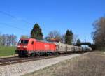 Railion/408680/185-296-1-mit-einem-oesterreichischem-gueterzug 185 296-1 mit einem österreichischem Güterzug am 30. März 2014 bei Übersee.