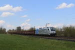 Railpool/733825/187-300-mit-einem-stahlzug-auf 187 300 mit einem Stahlzug auf dem Weg nach Italien. Aufgenommen am 21. April 2021 bei Brannenburg im Inntal.