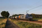 RBH/706942/145-019-mit-einem-kesselwagenzug-am 145 019 mit einem Kesselwagenzug am 27. Juni 2020 bei Drverden.
