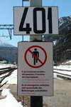 Verbotsschild am Bahnsteig im Bahnhof  Brenner  am 19. Mrz 2016.