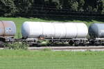 kesselwagen/825888/7830-452-zacns-von-wascosa-am 7830 452 (Zacns) von 'WASCOSA' am 22. August 2023 bei Axdorf.