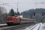 br-1016/403494/1026-026-5-durchfaehrt-am-21-januar 1026 026-5 durchfhrt am 21. Januar 2013 den Bahnhof von Assling.