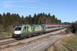 br-1016/686855/1016-023-greenpoints-schob-am-17 1016 023 'Greenpoints' schob am 17. Januar 2020 bei Grabensttt den EC 113 in Richtung Salzburg.