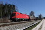 br-1016/694563/1016-017-aus-salzburg-kommend-am 1016 017 aus Salzburg kommend am 1. April 2020 bei Grabensttt im Chiemgau.