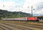 1116 057-1 am 2. Mai 2015 im Bahnhof von Kufstein/Tirol.