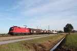 br-1116/526231/1116-055-mit-einem-gemischten-gueterzug 1116 055 mit einem gemischten Gterzug am 1. November 2016 bei bersee am Chiemsee.
