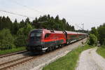 1116 248 schob am 22. Mai 2020 bei Grabensttt einem Railjet in Richtung Salzburg.