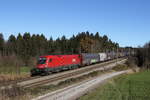 br-1116/719355/1116-129-mit-einem-gemischten-gueterzug 1116 129 mit einem gemischten Gterzug am 18. November 2020 bei Grabensttt im Chiemgau.