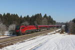 br-1116/764894/1116-243-aus-salzburg-kommend-am 1116 243 aus Salzburg kommend am 26. Januar 2022 bei Grabensttt im Chiemgau.