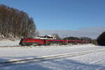 br-1116/833833/1116-202-aus-salzburg-kommend-am 1116 202 aus Salzburg kommend am 9. Dezember 2023 bei Axdorf im Chiemgau.