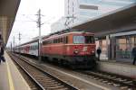 1142 623-6 diesmal im Linzer Hauptbahnhof, ein paar Stunden zuvor erwischten wir die Lok noch in Attnang-Puchheim.  Aufgenommen am 20. Juni 2011.