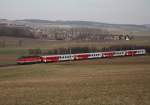 1144 273-0 befrdert am 17. Mrz 2015 einen Regionalzug bei Neulengbach nach St. Plten.