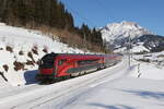 railjet/766944/8090-732-auf-dem-weg-nach 80.90 732 auf dem Weg nach Wrgl. Aufgenommen am 12. Februar 2022 bei Pfaffenschwendt kurz nach Hochfilzen.