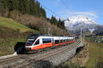 4024 082 mit Fahrtziel  Brenner  am 23. November 2023 bei Pfaffenschwend.