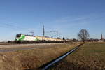 setg/686088/193-812-mit-einem-kesselwagenzug-aus 193 812 mit einem Kesselwagenzug aus Salzburg kommend am 12. Januar 2020 bei bersee am Chiemsee.