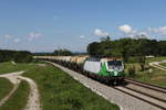 193 285 mit einem Kesselwagenzug aus Mnchen kommend am 2. Juni 2020 bei Grabensttt.