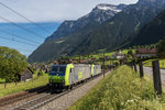 485 008 und 485 510 waren am 26. Mai 2016 bei Silenen als Lokzug unterwegs.