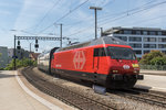 460 1016-9 bei der Einfahrt in den Bahnhof von Zug am 27. Mai 2016.