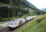465 016-4  Black Pearl  in Richtung Erstfeld fahrend am 26. Mai 2016 bei Gurtnellen.