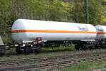druckgaskesselwagen/774976/7813-958-zags-von-tyczka-gas-am 7813 958 (Zags) von 'Tyczka-Gas' am 3. Mai 2022 bei Kaub am Rhein.