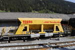 rhaetische-bahn-2/661053/schuettgutwagen-xac-t-93805-stand-am-8 Schttgutwagen Xac-t 93805 stand am 8. Juni 2019 im Bahnhof von Davos-Platz.