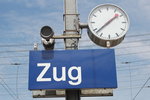 bahnhoefe/499076/bahnsteigschild-von-zug-am-27-mai Bahnsteigschild von 'Zug' am 27. Mai 2016 aufgenommen.
