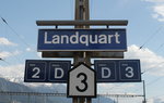 bahnhoefe/499082/bahnsteigschild-im-bahnhof-von-landquart-am Bahnsteigschild im Bahnhof von 'Landquart' am 27. Mai 2016.