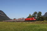 1216 024 war mit einem  EC  auf dem Weg zum Brenner. Aufgenommen am 15. September 2020 bei Niederaudorf im Inntal.