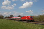 1216 003 mit einem  EC  am 21. April 2021 bei Brannenburg im Inntal.