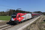 1116 200  Demokratie-Taurus  schob am 19. Mrz 2020 bei Grabensttt im Chiemgau einen Railjet nach Salzburg.