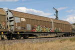 schiebewandwagen/783564/22870-096-habbinss-von-rail-cargo 22870 096 (Habbinss) von 'Rail Cargo Hungaria' am 2. August 2022 bei Freihls/Oberpfalz.