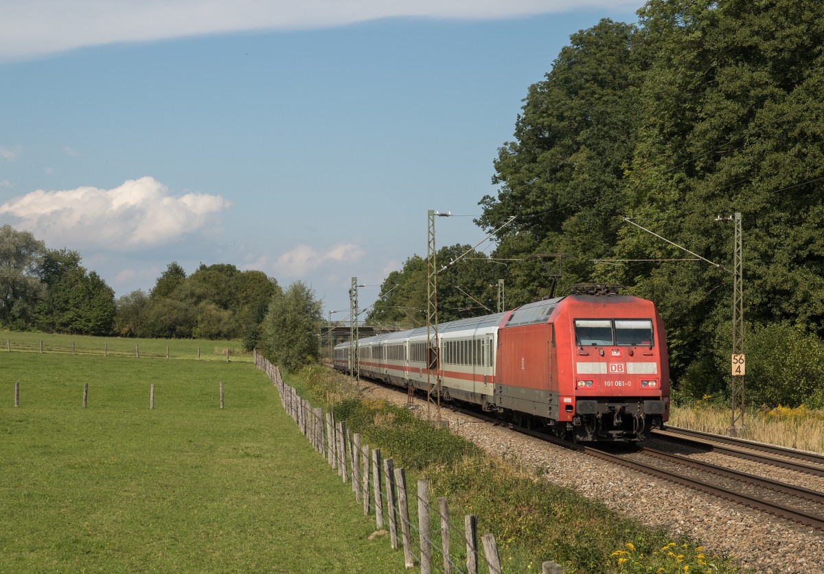 101 061 von Mnchen kommend am 11. September 2015 bei Vogl.