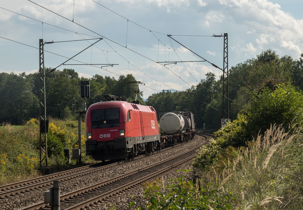 1016 003 war am 11. September 2015 bei Vogl in Richtung Mnchen unterwegs.